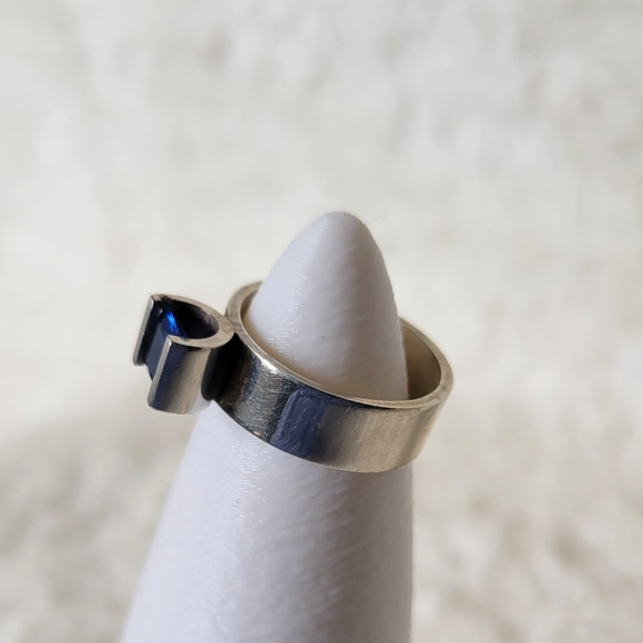 RARE! Silver Sterling 925 Stamped Signet Statement Ring with Real Blue Sapphire - Picture 3 of 9